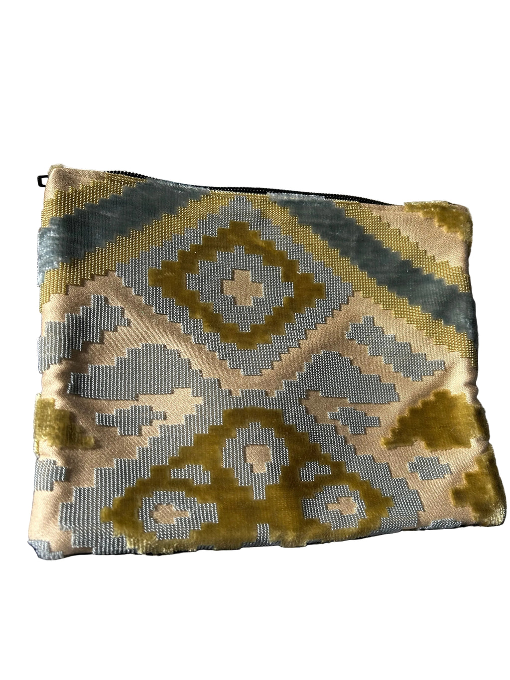 Trousse en chambre à air de camion et velours aux motifs géométriques