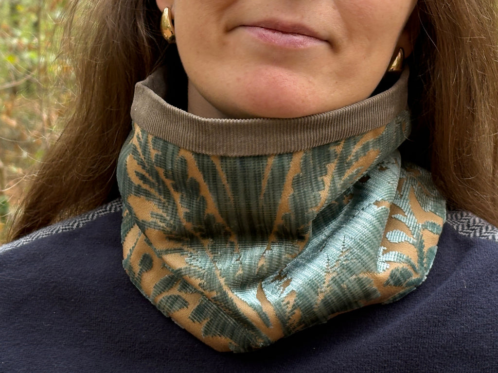Snood - tour de cou en velours beu azur et et marron clair
