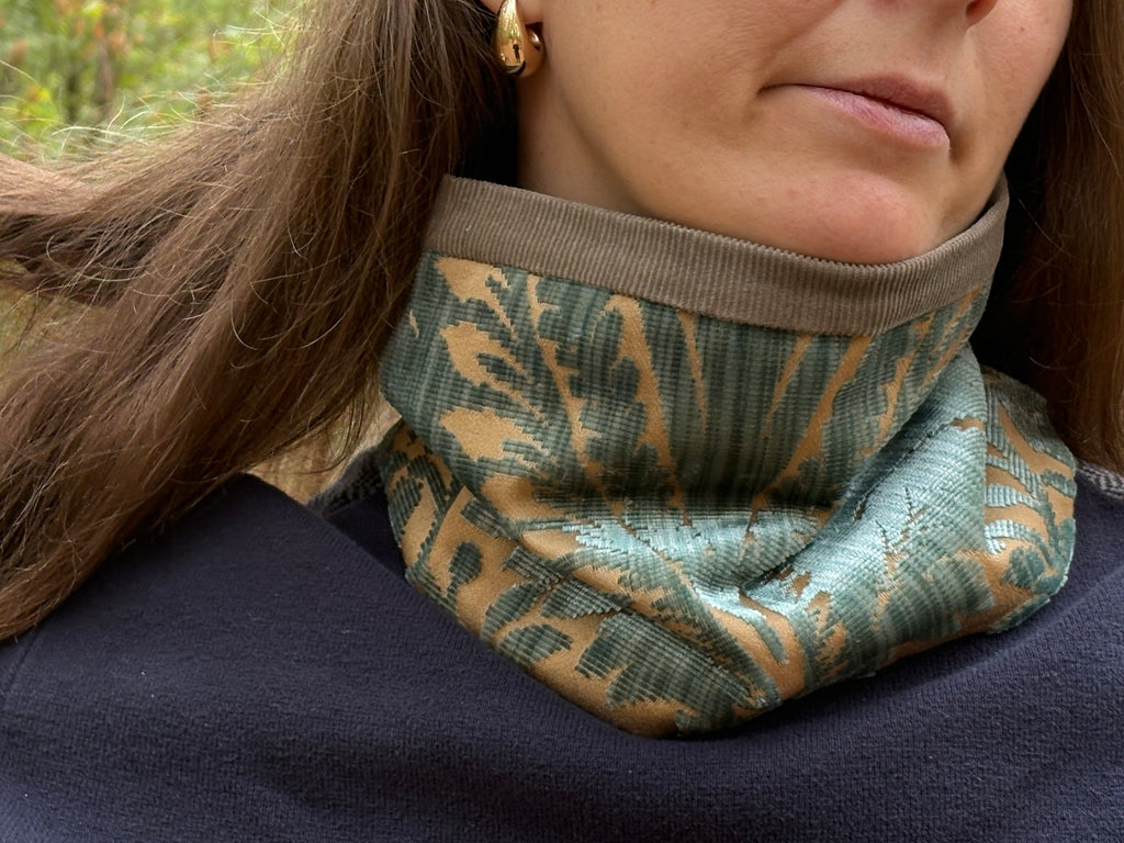 Snood - tour de cou en velours beu azur et et marron clair