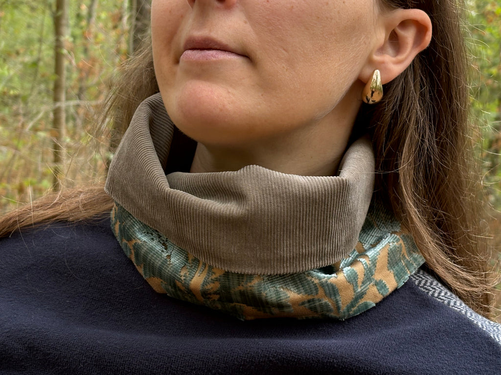 Snood - tour de cou en velours beu azur et et marron clair