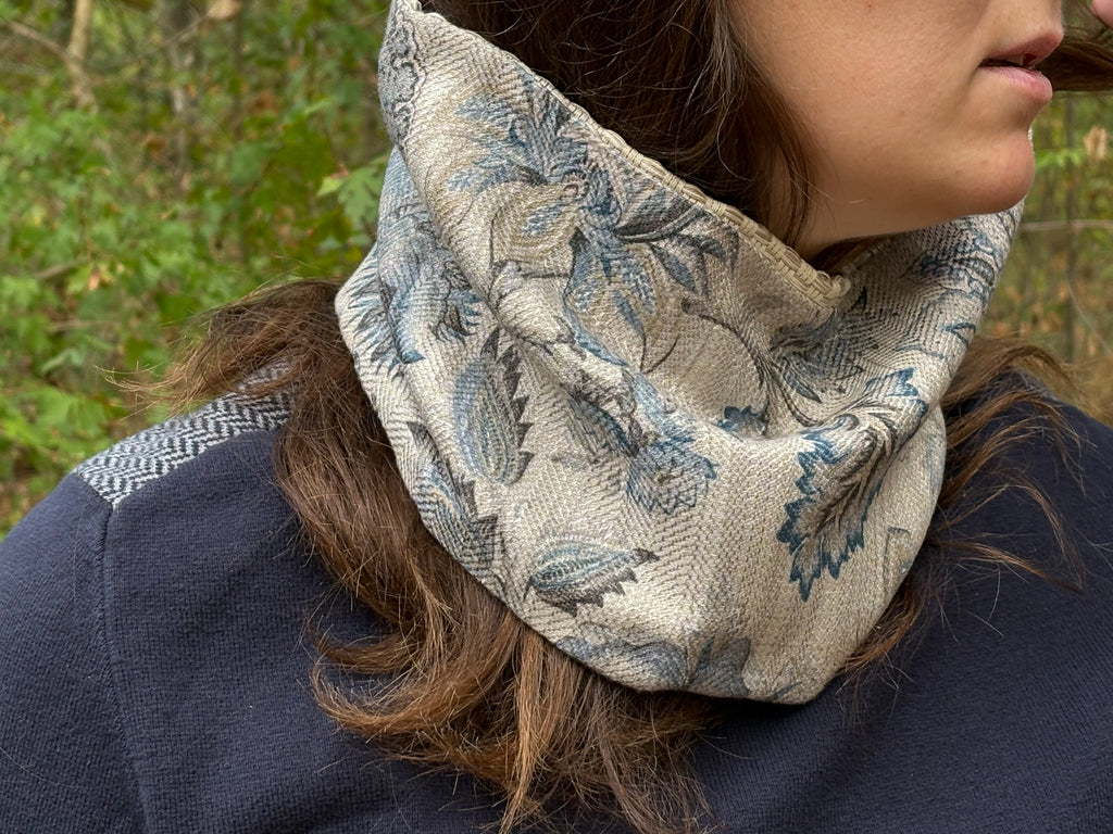 Snood - tour de cou en coton aux motifs floraux bleu