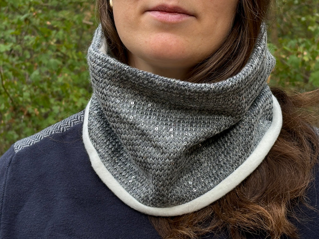 Snood - tour de cou en maille avec sequin argenté - souple
