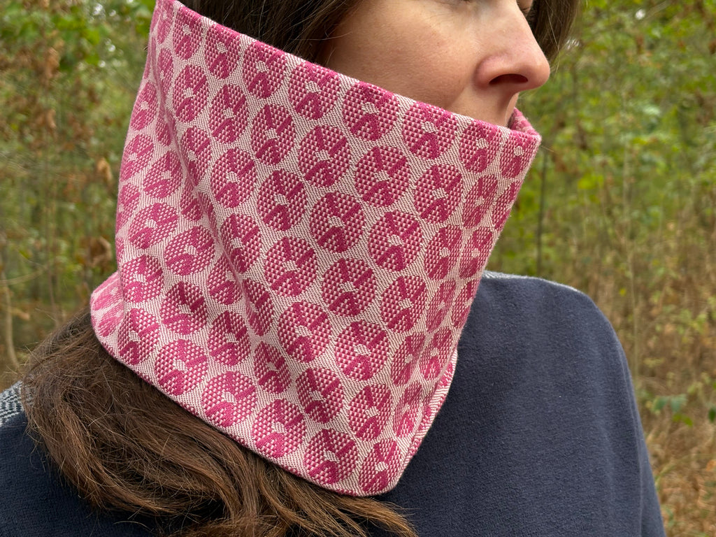 Snood - tour de cou motifs ronds rose et blanc
