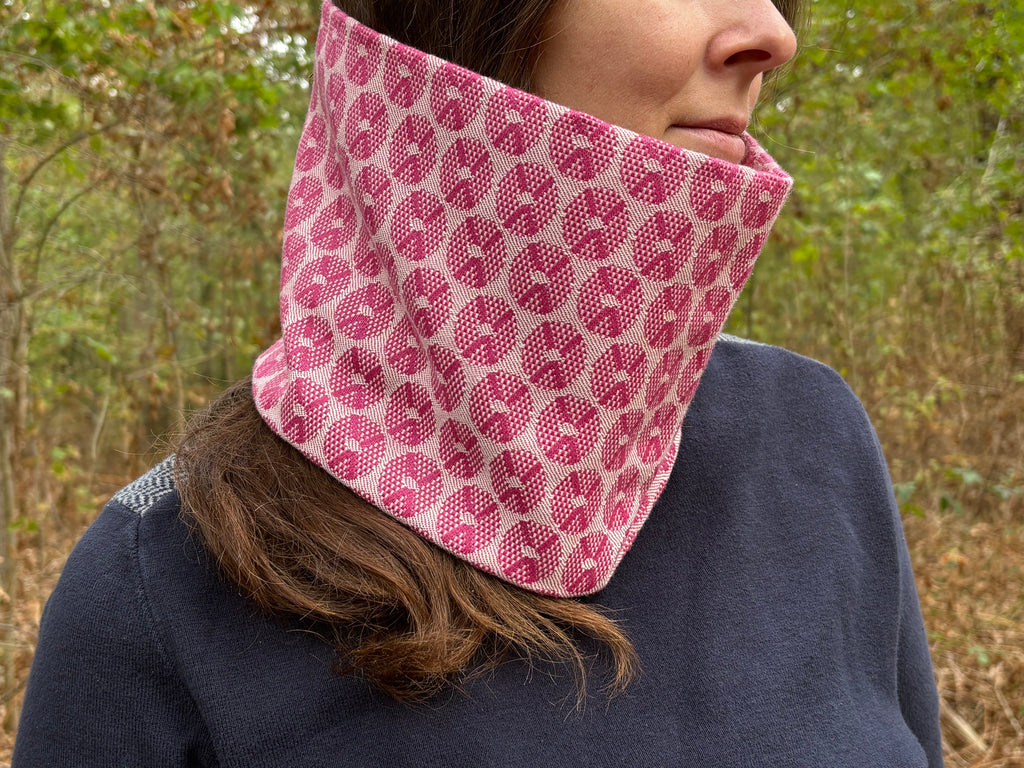 Snood - tour de cou motifs ronds rose et blanc